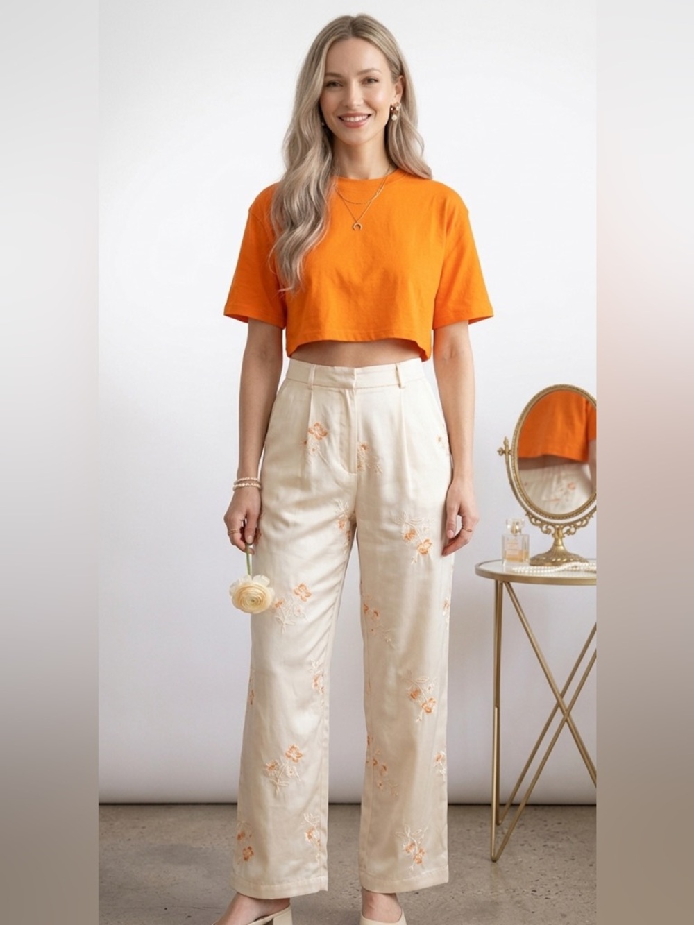 New H&M Orange Crewneck Cropped T-Shirt Size Small Cotton